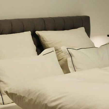 Modern Holiday Apartment In The Heart Of Klingenmünster Exteriör bild