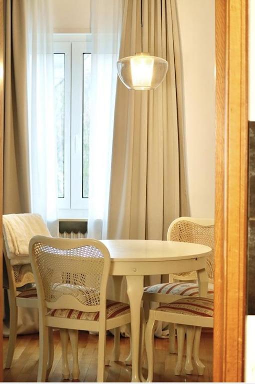 Modern Holiday Apartment In The Heart Of Klingenmünster Exteriör bild